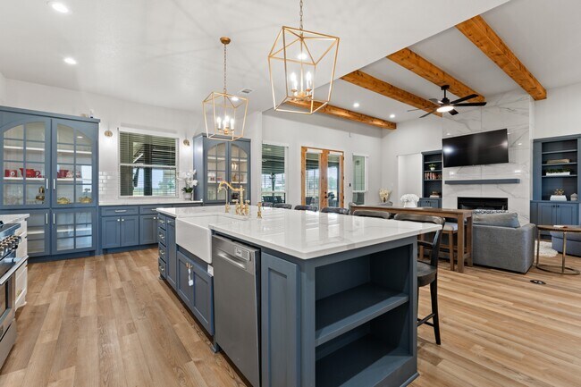 Building Photo - 251 Willow Moon Ranch Rd