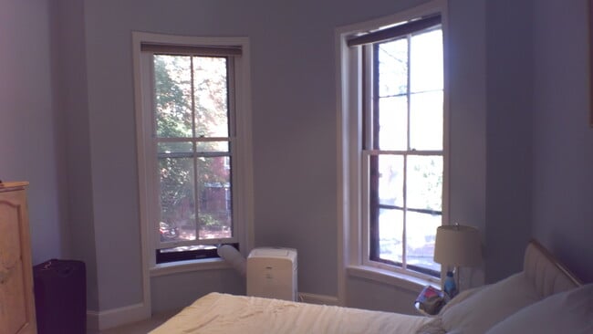 Building Photo - 8 Greenwich Park