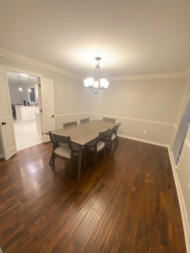 Building Photo - 8570 Sycamore Trail Dr