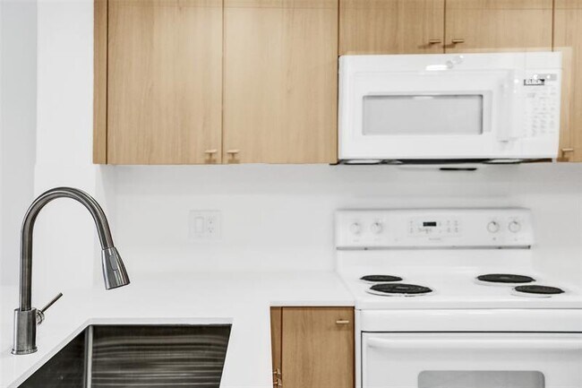 Building Photo - 9470 Tangerine Pl