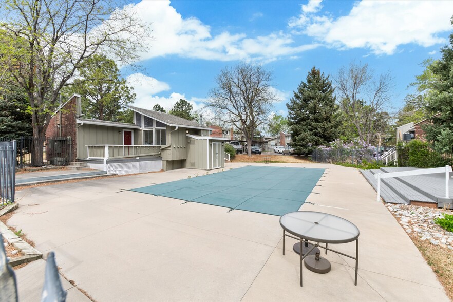 Building Photo - 857 S Van Gordon Ct