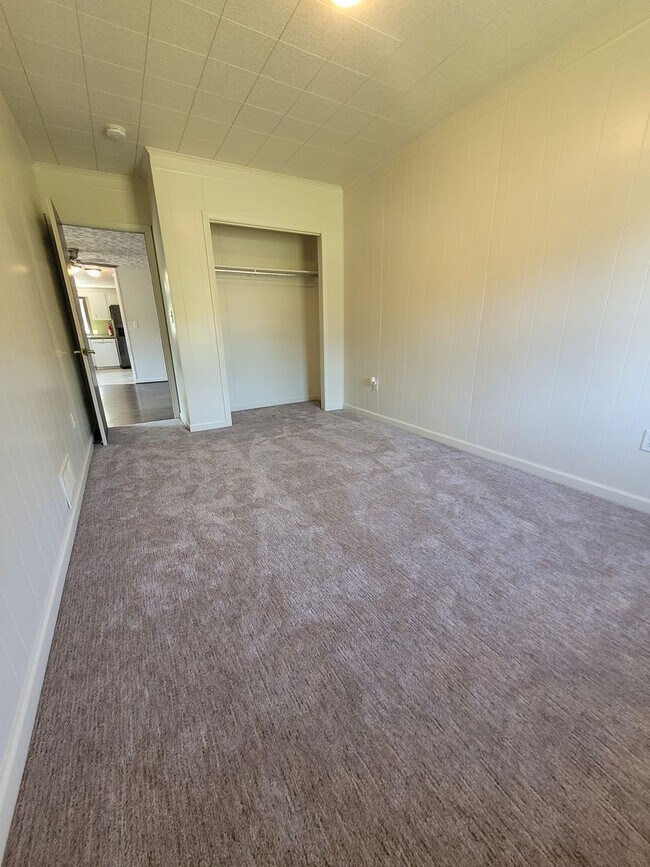Building Photo - 46 Tritch Ln