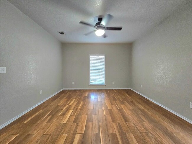 Building Photo - 6 Sunflower Cir