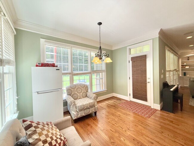 Building Photo - Luxurious 4BD, 3.5BA North Raleigh Home on...