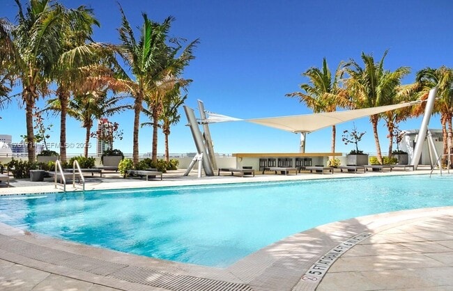 Building Photo - 900 Biscayne Blvd