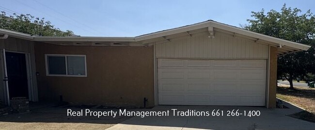 Primary Photo - 2 plus 1 duplex - ALL UTILITIES INCLUDED!!!