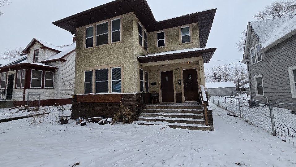 Front Entry - 3739 Fremont Ave N