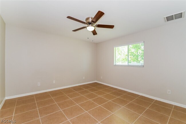 Building Photo - 1804 NE 21st St