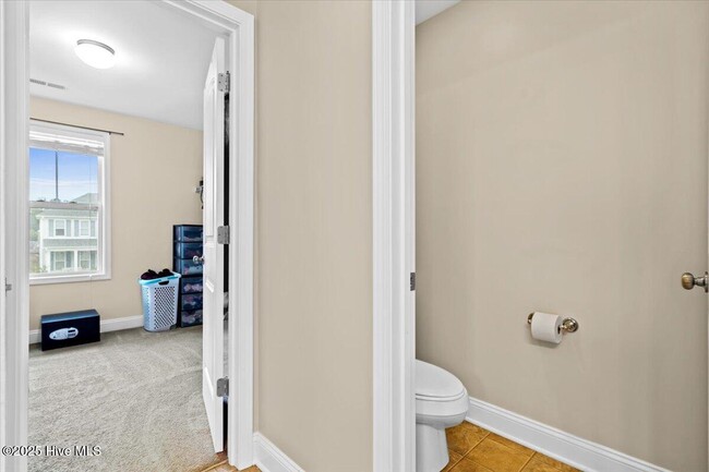 Building Photo - 1044 Slater Way