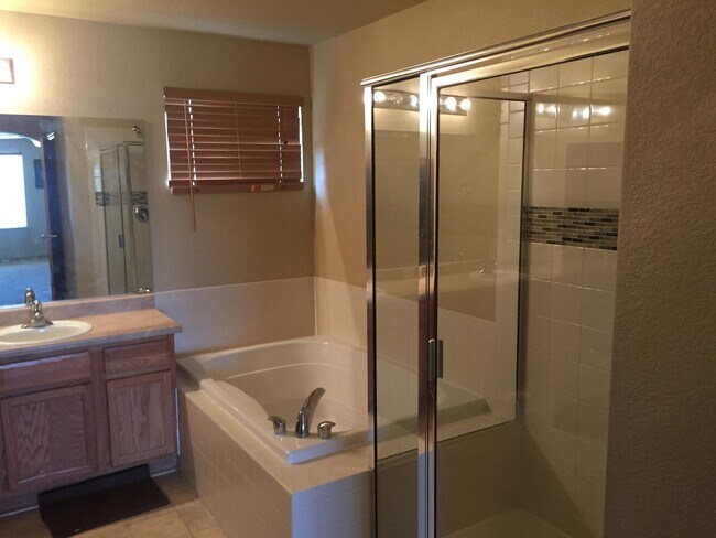 Building Photo - 12140 S Grass River Ct