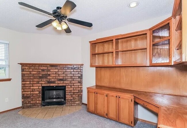 Building Photo - 1517 NE 26th St