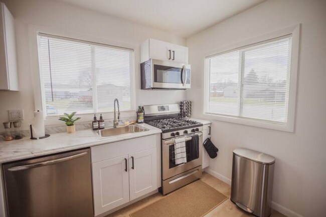 Building Photo - 104 Northside Dr