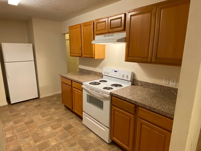 Building Photo - 154 Hurst St