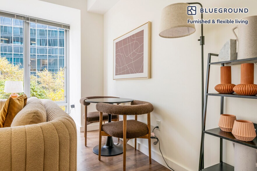 Building Photo - 1335 Boylston St