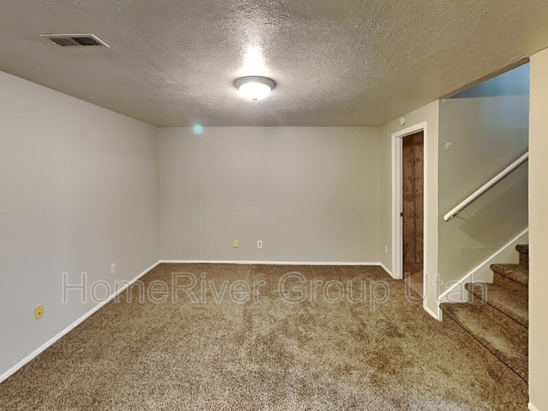 Building Photo - 5631 W 11030 N