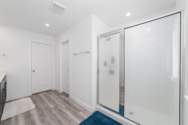 Building Photo - 12315 Churchill downs Dr