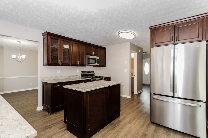 Building Photo - 2517 Mead Ct