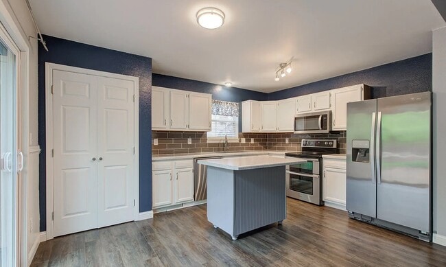 Building Photo - 7918 Bitternut Dr