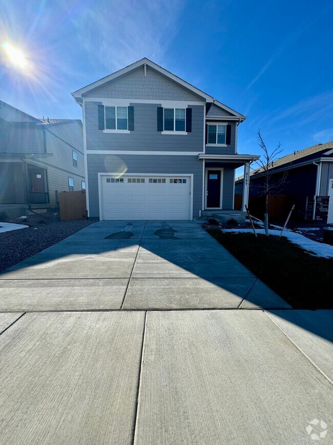 Building Photo - Like NEW 5 bedroom home in Lorson Ranch