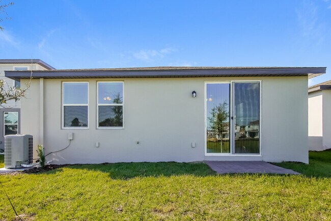 Building Photo - 824 Rivers Crossing St