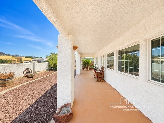 Building Photo - 3-bedroom, 3-bathroom home in Foothills Mobile Est