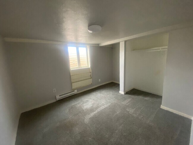 Building Photo - 2ND MONTH RENT FREE!! - Utilities Paid  2-Bedroom