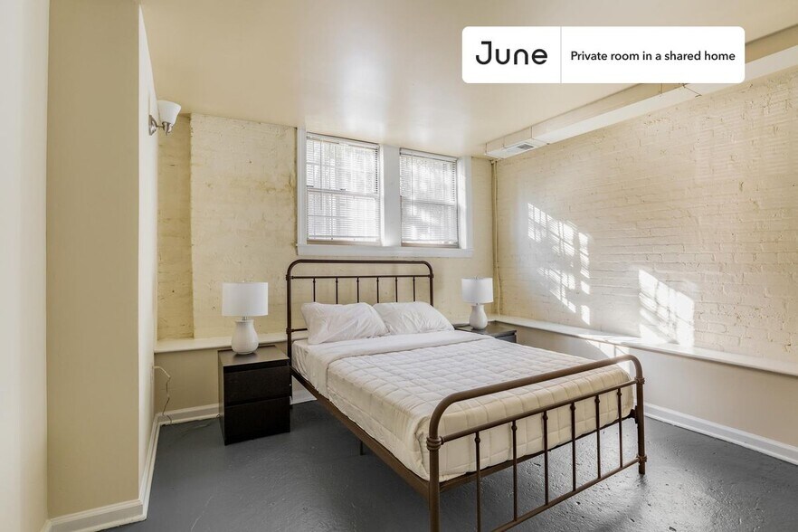 Primary Photo - Room in Shared 4 bed/2 bath home