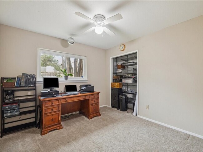 Building Photo - 3902 Broken Elm Dr