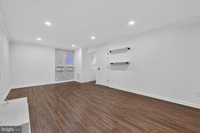 Building Photo - 7426 Hallcrest Dr