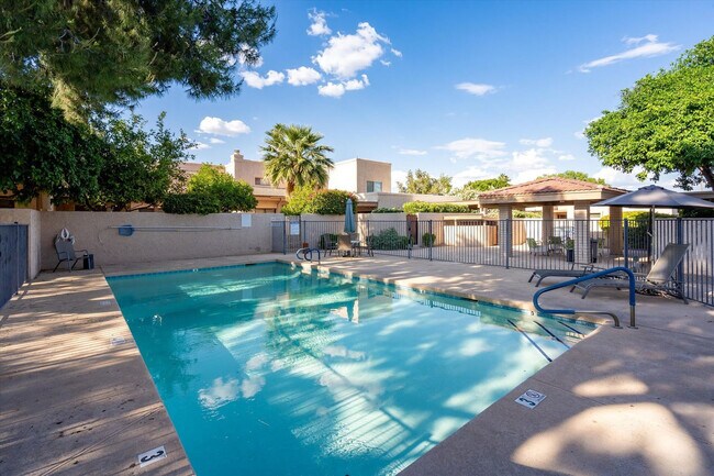 Building Photo - 4525 N 66th St