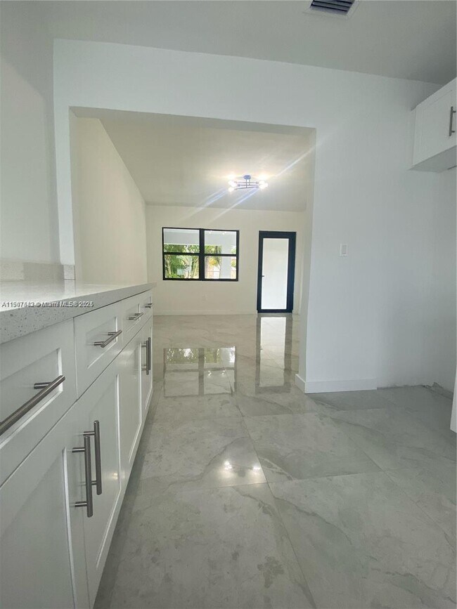 Building Photo - 4992 NW 18th Ave