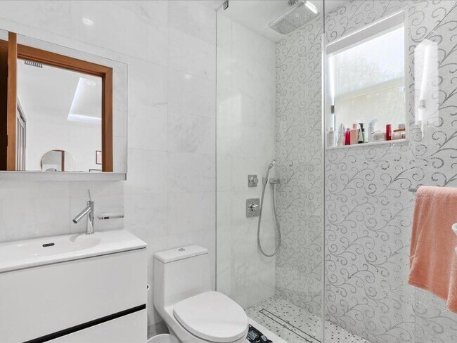 Building Photo - 3917 S Le Jeune Rd