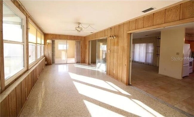 Building Photo - 264 Glen Oak Rd