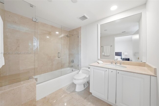 Building Photo - 5801 Collins Ave