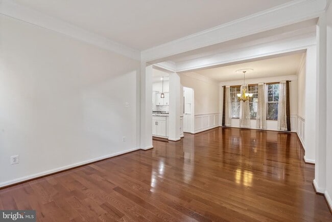 Building Photo - 41980 Ural Dr