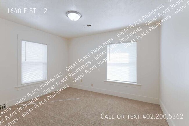 Building Photo - 1640 E ST-2