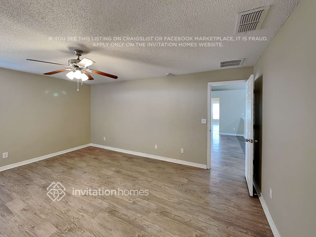 Building Photo - 1911 Summit Oaks Cir