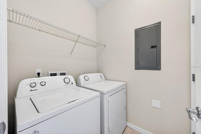 Building Photo - 5103 Caspian St