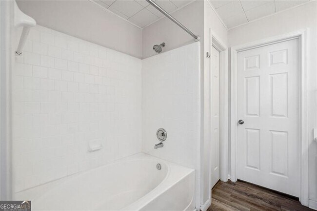 Building Photo - 1636 Heyford Cir