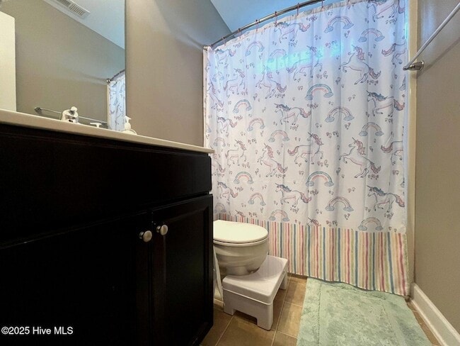 Building Photo - 582 Century Dr