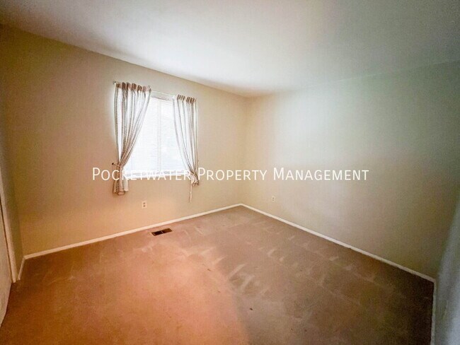 Building Photo - 1400 Crete Ct