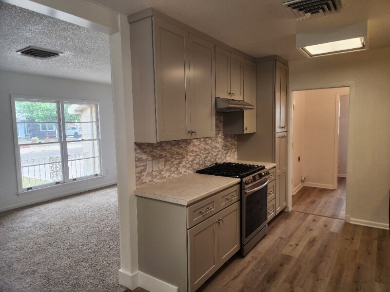 Building Photo - 1329 Bellaire St