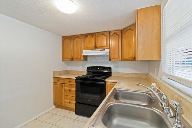 Building Photo - 2216 Flamingo Blvd
