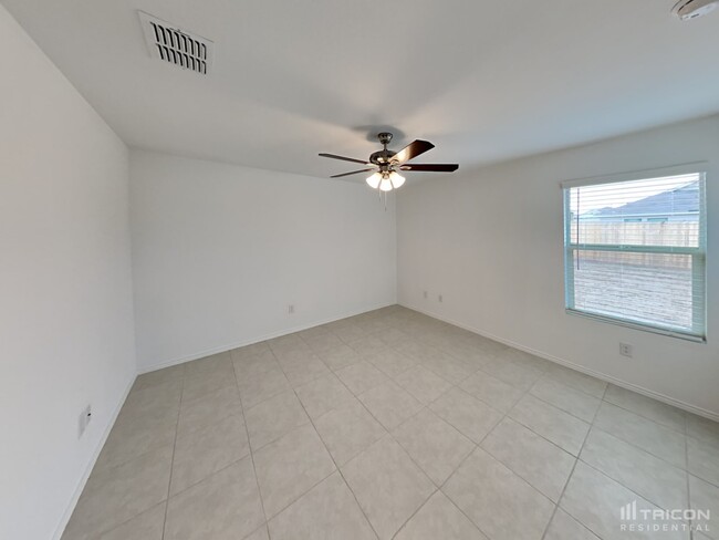 Building Photo - 8424 Fawn Creek Dr