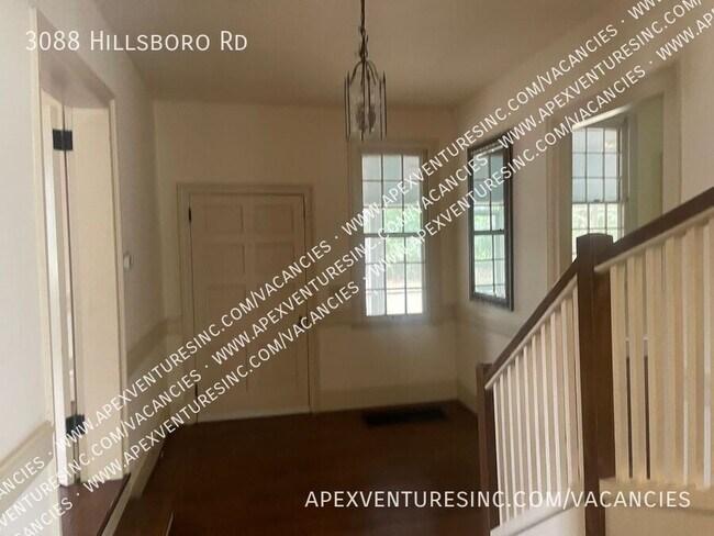 Building Photo - 3088 Hillsboro Rd