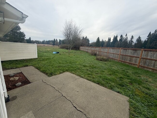 Building Photo - ***RENT SPECIAL — $1,000 OFF FIRST MONTH’S RENT*** Beautiful 3 Bedroom Home in Olympia WA - Apply...