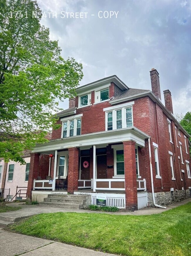 Primary Photo - 1741 N 4th St