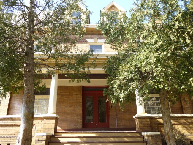 Interior Photo - DITHRIDGE STREET -- 079