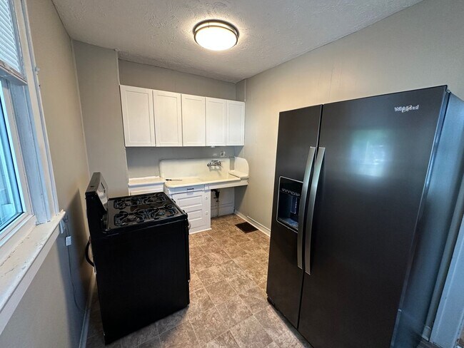 Building Photo - S Washington Ave 1041-1043 MLR