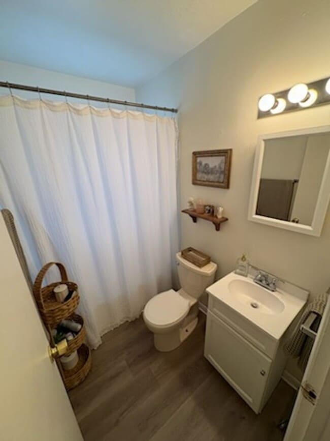 Building Photo - All Utilities Studio across from Kiwanis Park – $850